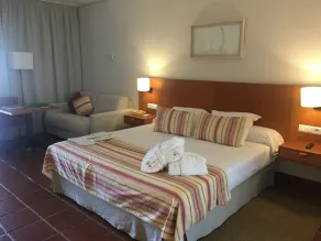 NERJA TOWNHOUSE 4 QUARTOS, 8 LUGARES AO LADO DO HOTEL PARADOR - Quarto
