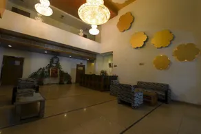 Shivam Resorts - Sittområde i lobbyn