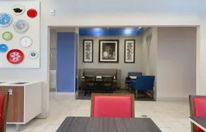 Holiday Inn Express Hotel & Suites Minneapolis-Downtown Convention Center by IHG - Restaurante