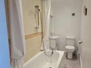 Endeavour House - Bathroom