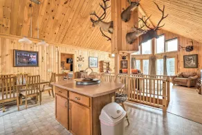 Family-friendly Troy Getaway With Furnished Deck! - Interiør