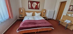 Hotel-Restaurant Wilhelmsbad - Quarto