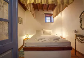 Theologos Houses - Rom