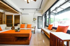 JN B&B - Coin salon dans le hall