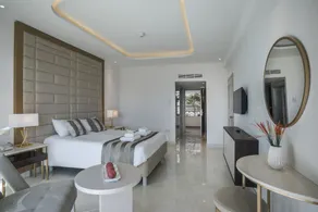 Constantinos the Great Beach Hotel - Zimmer