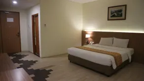 Golden Tulip Essential Belitung - Room