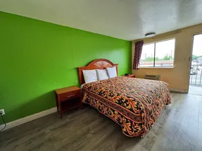 Cloverleaf Motel Richmond Near Turnpike - Room