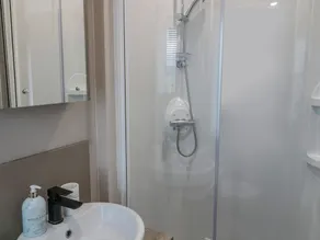 Plot 18 Meadow View - Badezimmer
