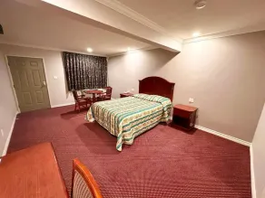 Tropic West Motel - Room
