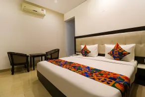 FabHotel Oyster Villa - Nr Paras Hospitals Sushant Lok 1 - Chambre