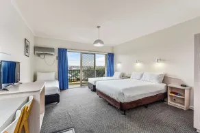 Comfort Inn The Lakes - Room