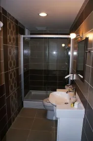 Griffon Hotel - Baño