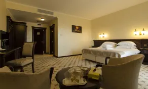 Hotel Golden House - Room