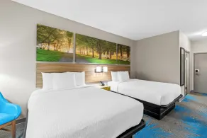 Days Inn & Suites by Wyndham Union City - Chambre