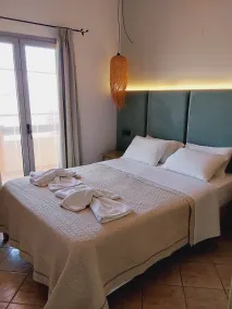 Ninos On The Beach Hotel - Room