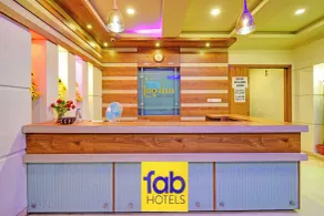 Via Log Inn - Ameerpet Metro Station, Ameerpet - Réception