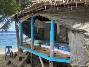 Jaymy Beach Fales - Room