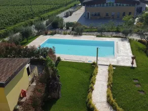 La Porta del Lugana - Albergo Quattro Pini - Infinity-Pool