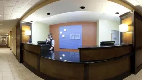 Holiday Inn Express Hotel & Suites Wauseon by IHG - Resepsjon