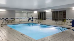 Spark by Hilton Salt Lake City Airport - Piscine