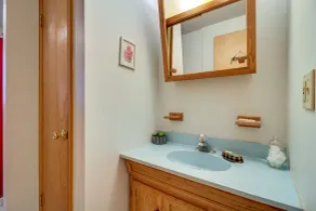 Hague Vacation Rental ~ 2 Mi to Lake George! - Badrum