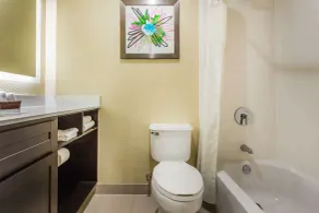 MainStay Suites Greenville Airport - Baño