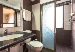 Swayambhu Hotels and Apartments - Badezimmer