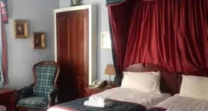 Lovat Arms Hotel - Room