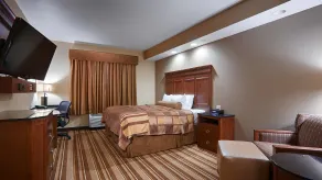 Best Western Plus KC Speedway Inn & Suites - Chambre