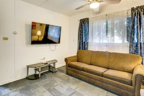 1 Mi to Lakeport State Park! Bungalow w/ Patio - Interiør