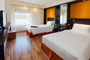 Hampton by Hilton Vadodara-Alkapuri - Room
