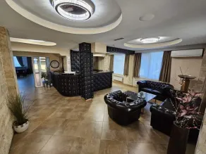 Olympic Wellness & Spa Apartments - Lobby sitting area