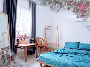 Adora Central Park hostel with rooftop and floating market tour - Room