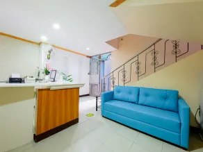 OYO 836 E & H Residences - Reception