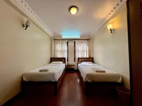 Taleju Grand Hotel - Zimmer