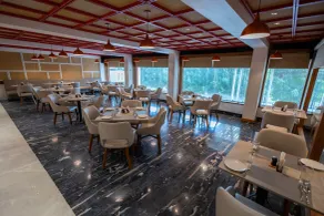 Ramada Encore by Wyndham Viramgam - Restaurant