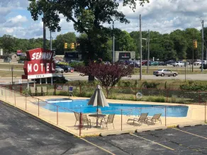 Norton Shores Inn - Basseng