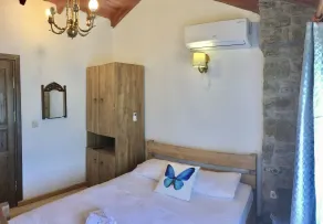 SARI KEÇİ TAŞ OTEL - Room