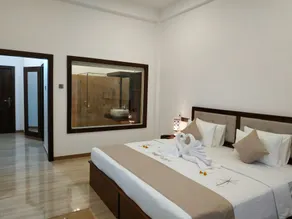 Sigiriya Cashew Palace Resort - Room