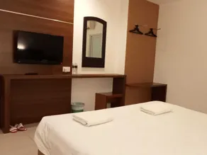 Penuin Hotel - Room