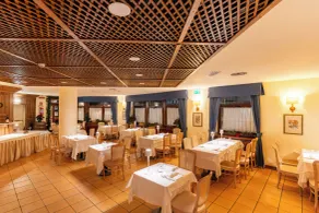 Hotel Alaska Cortina - Restaurant