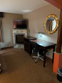 Red Roof Inn & Suites Detroit - Melvindale/Dearborn - Room