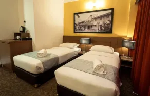 Hotel Scholar's Suites - Værelse