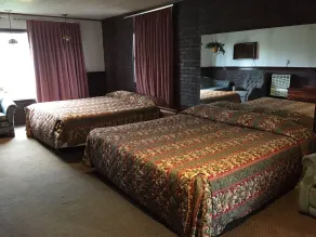 Double A Motel - Room