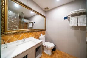 Homeinn Ripple Hotel  Wanda Plaza - Bathroom