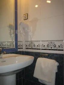 Hostal Restaurante la Trucha - Badezimmer