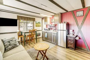 6 Mi to Old Town, Panoramic Views: Cottonwood Gem! - Interior