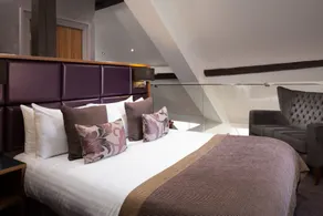 Roomzzz Newcastle City - Habitación