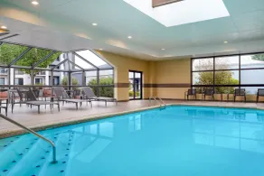 Courtyard Columbus Worthington - Pool