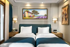 Royan Suites - Room